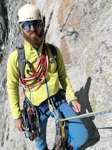Imbrago comodo per alpinismo e arrampicata
