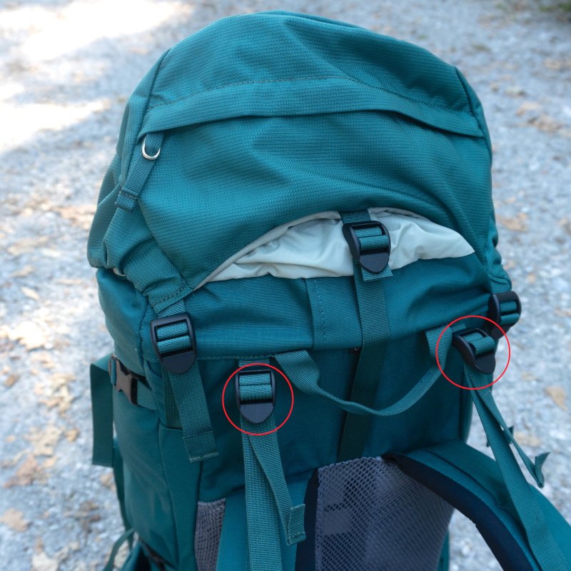 le cinghie di regolazione dello zaino da trekking Bach