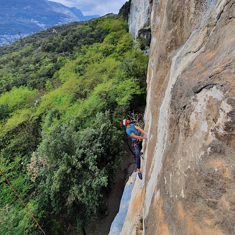 In arrampicata con la corda Beal Stinger