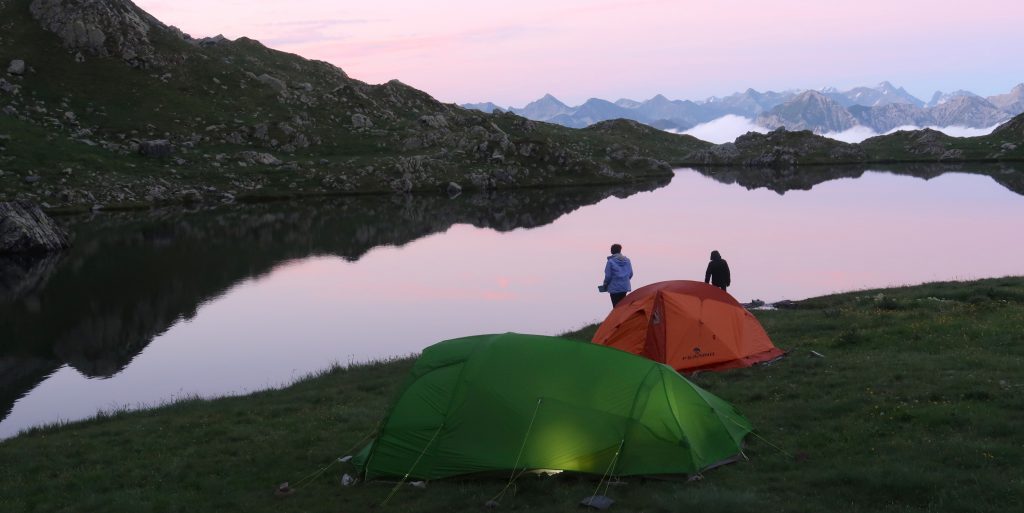una lista per sapere cosa mettere nello zaino per il trekking