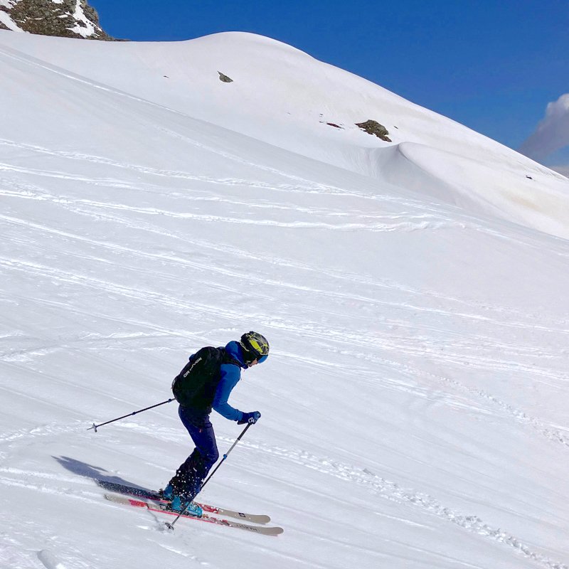 test degli sci Majesty Superpatrol su neve primaverile