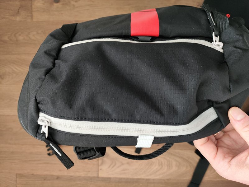 Le tasche superiori dello zaino