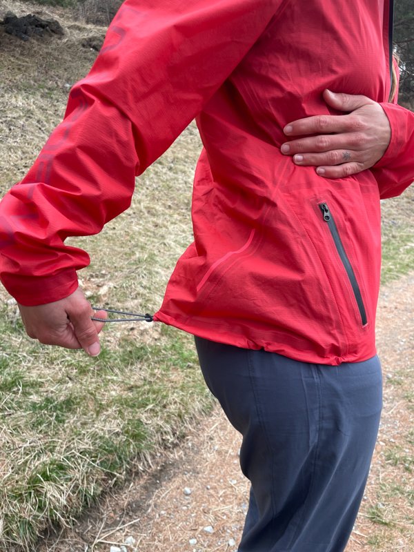 Adjustment with elastic and drawstring