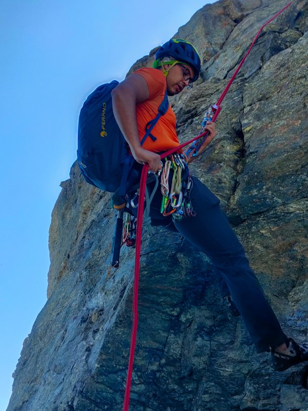 rappelling with ferrino summit 25