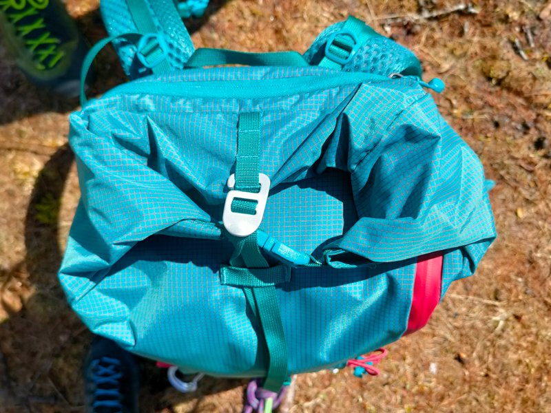 roll top closure ferrino summit 32