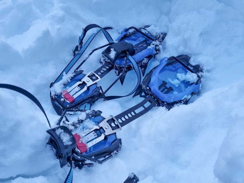 blue ice ramponi